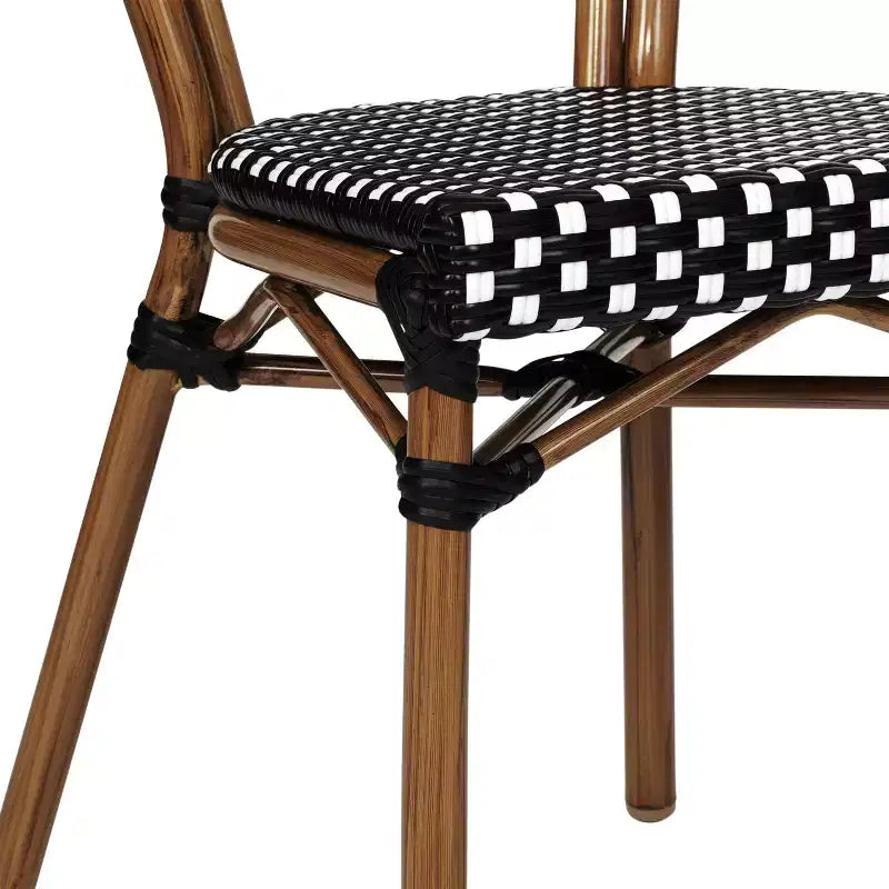 Chaise empilable de bistrot Thonet commerciale intérieure/extérieure Flash Furniture Lourdes, rotin synthétique et cadre en aluminium